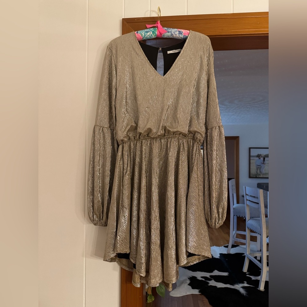 Elegant Gold Long Sleeve Dress